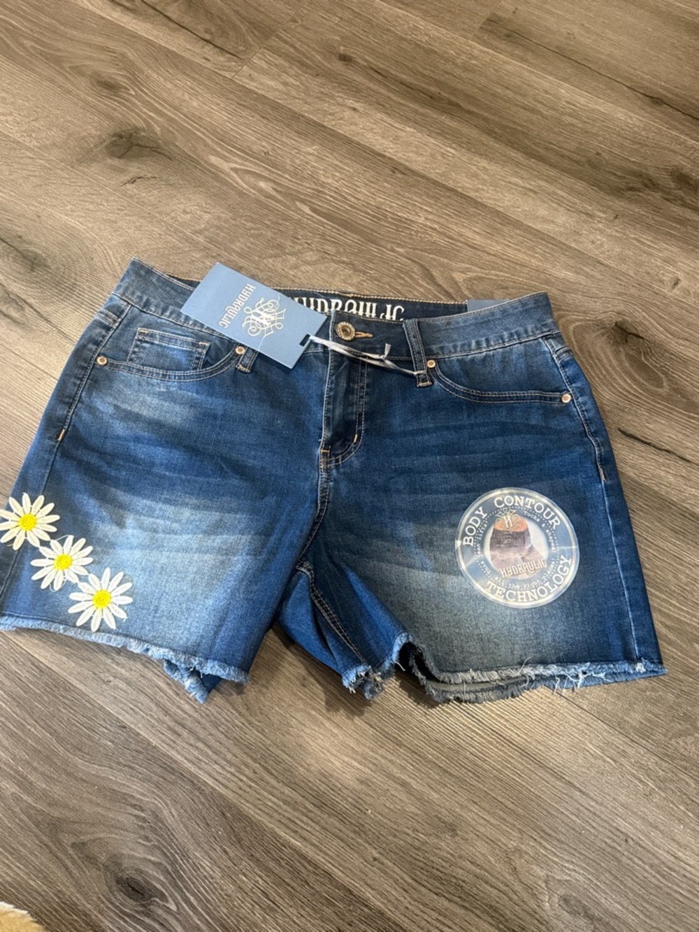 Hydraulic Blue Denim Shorts with Daisy Patch & Contour Badge - Picture 4 of 8